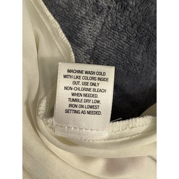 Disney Beauty and The Beast Dress Womens XL Floral Lace Detail Cold Shoulder - Picture 7 of 8